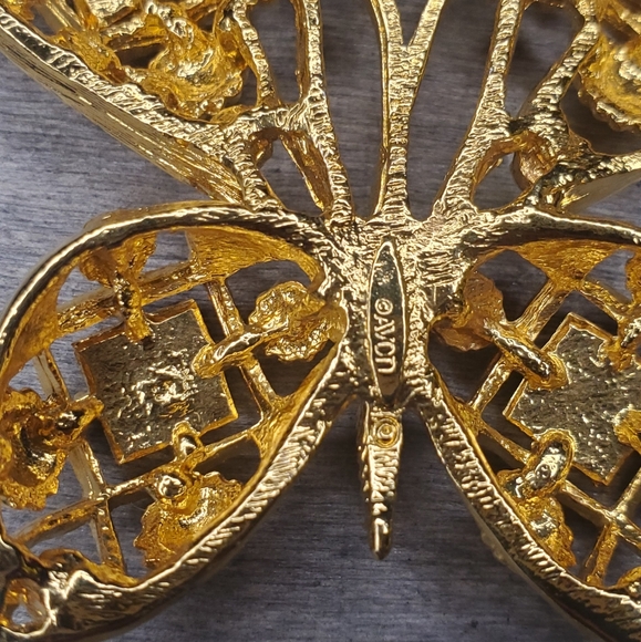 Vintage Retired Avon Butterfly Brooch - Picture 4 of 5
